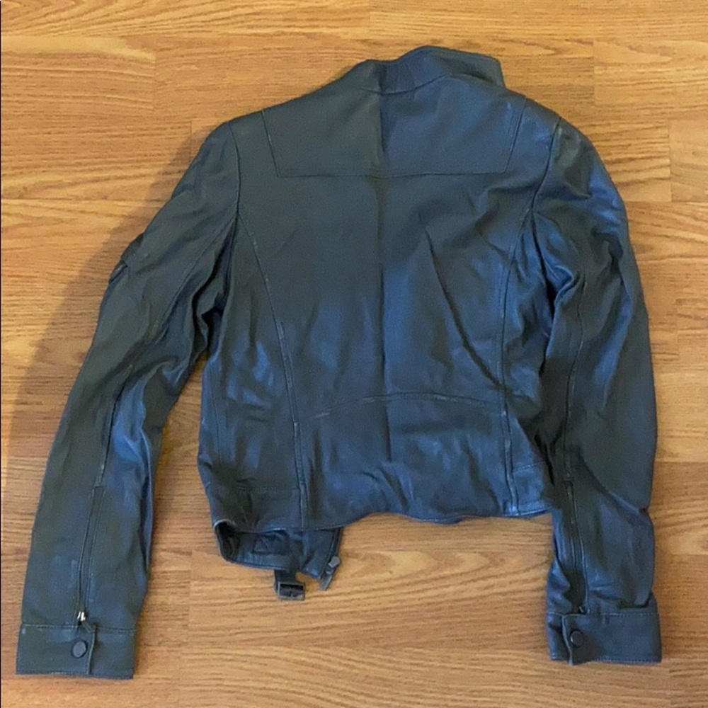 Leather jacket - Picture 2 of 4